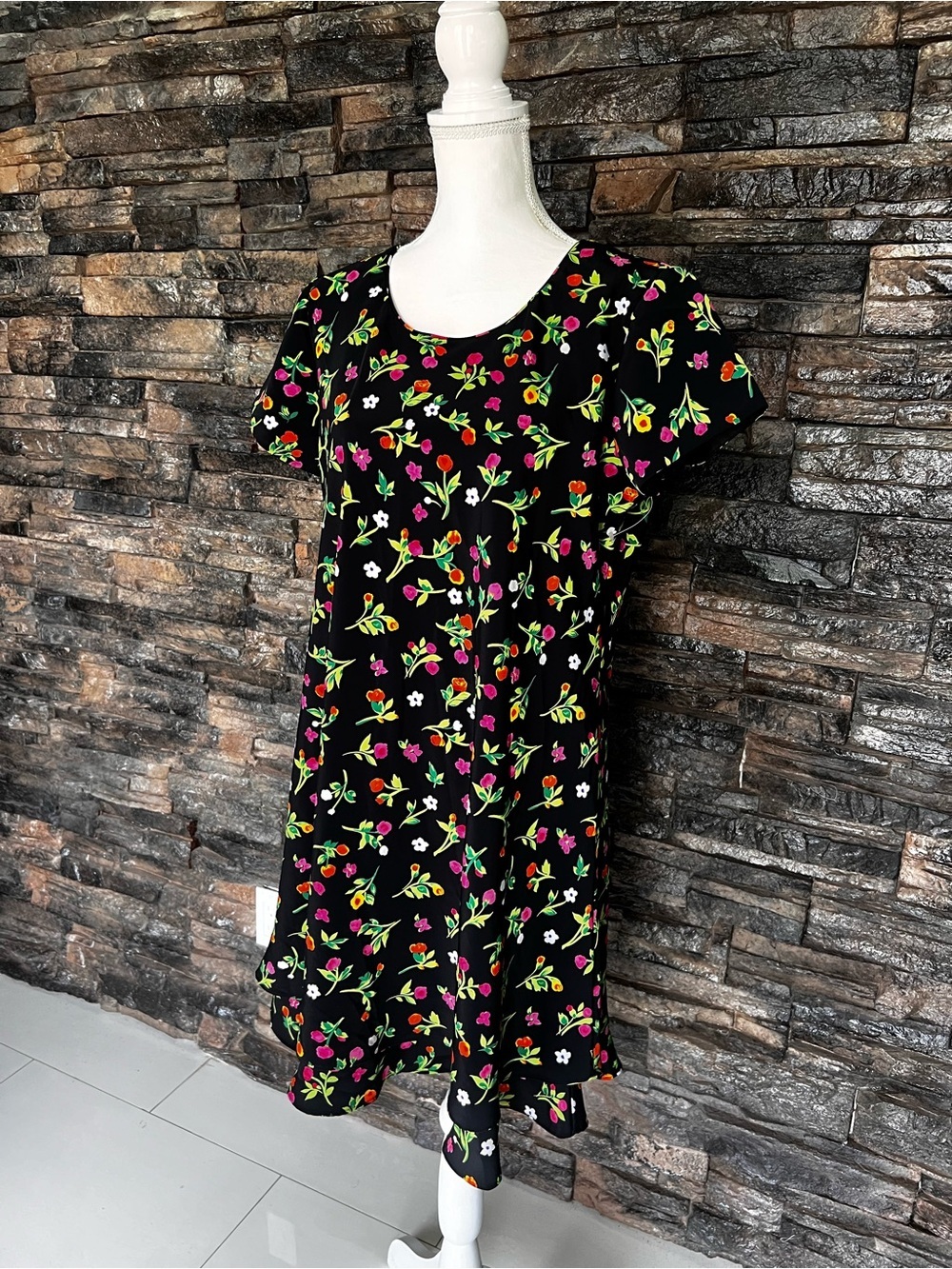 Black Floral Short Sleeve Swing Dress - Bright Pink, Red & Green Print - Picture 1 of 9